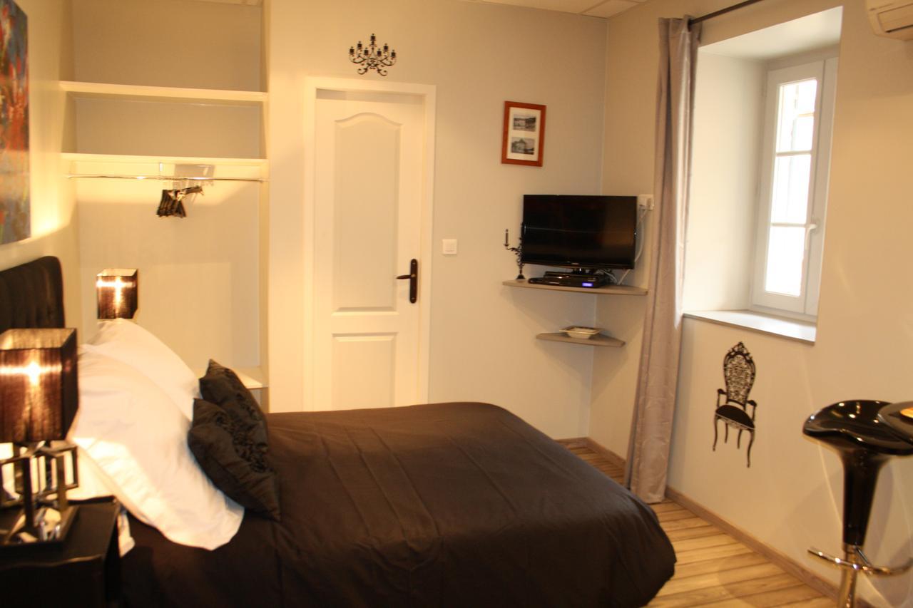 Relais Du Destin Hotel Vertrieu ภายนอก รูปภาพ