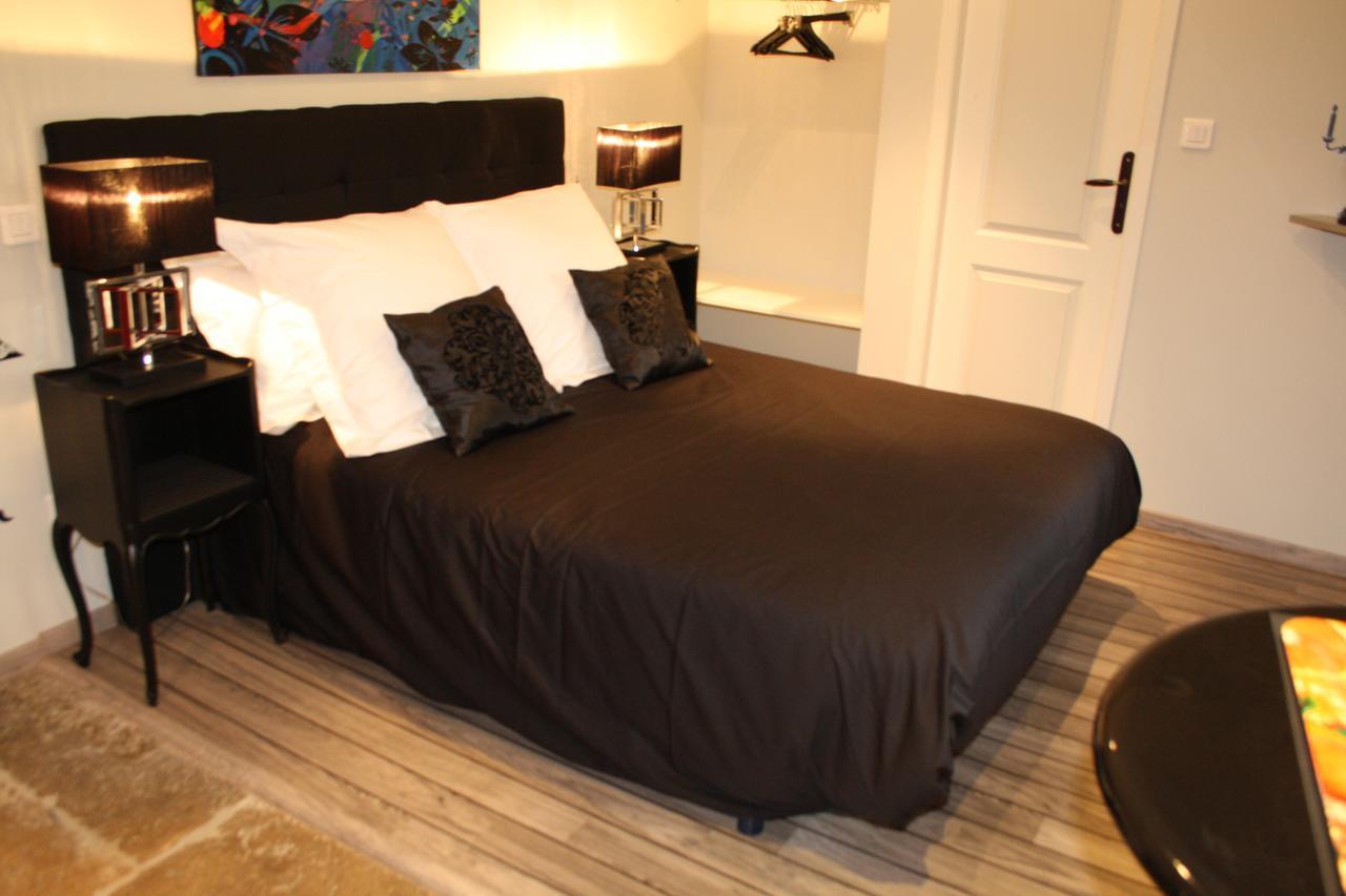 Relais Du Destin Hotel Vertrieu ภายนอก รูปภาพ
