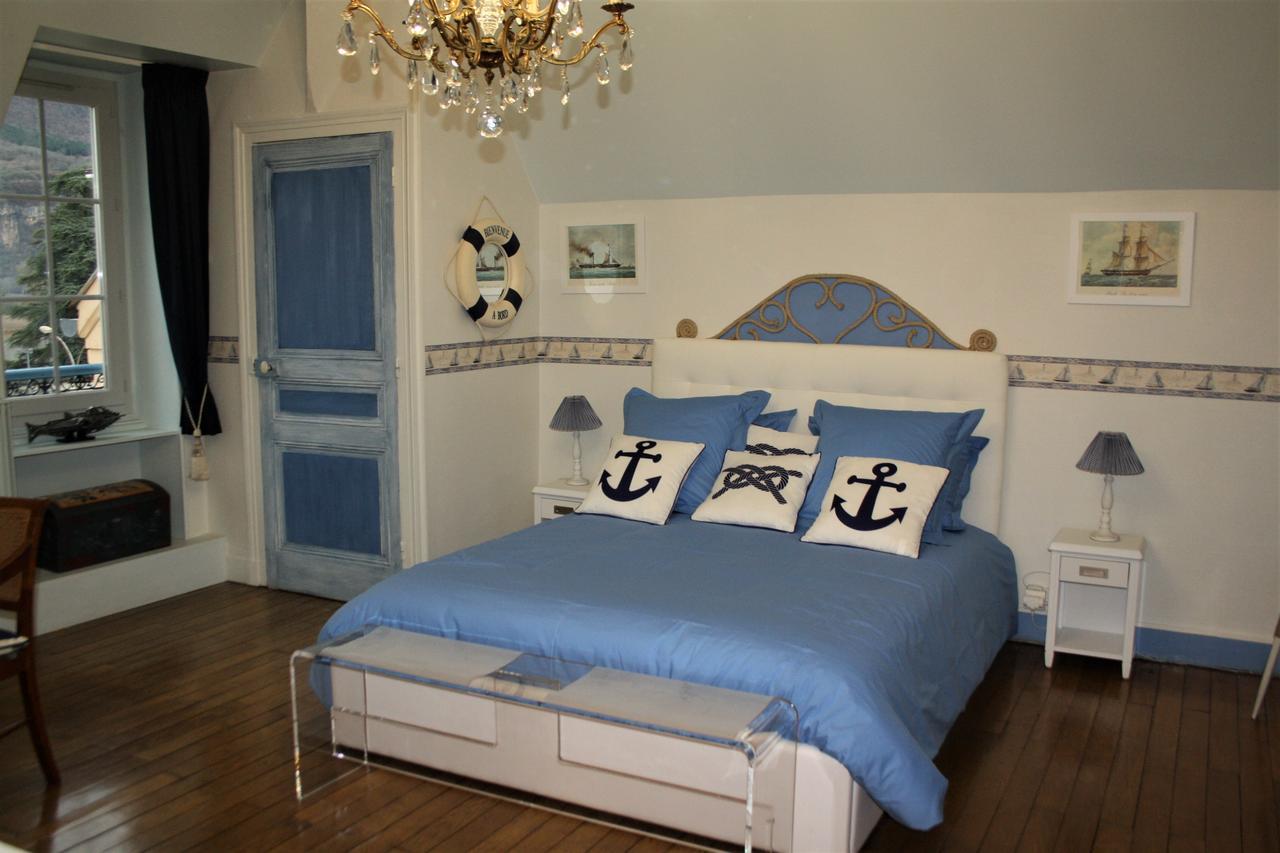 Relais Du Destin Hotel Vertrieu ภายนอก รูปภาพ